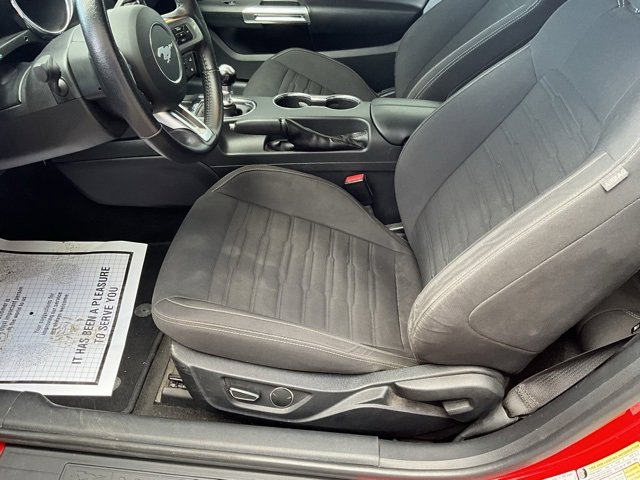 Used 2015 Ford Mustang Coupe image 10