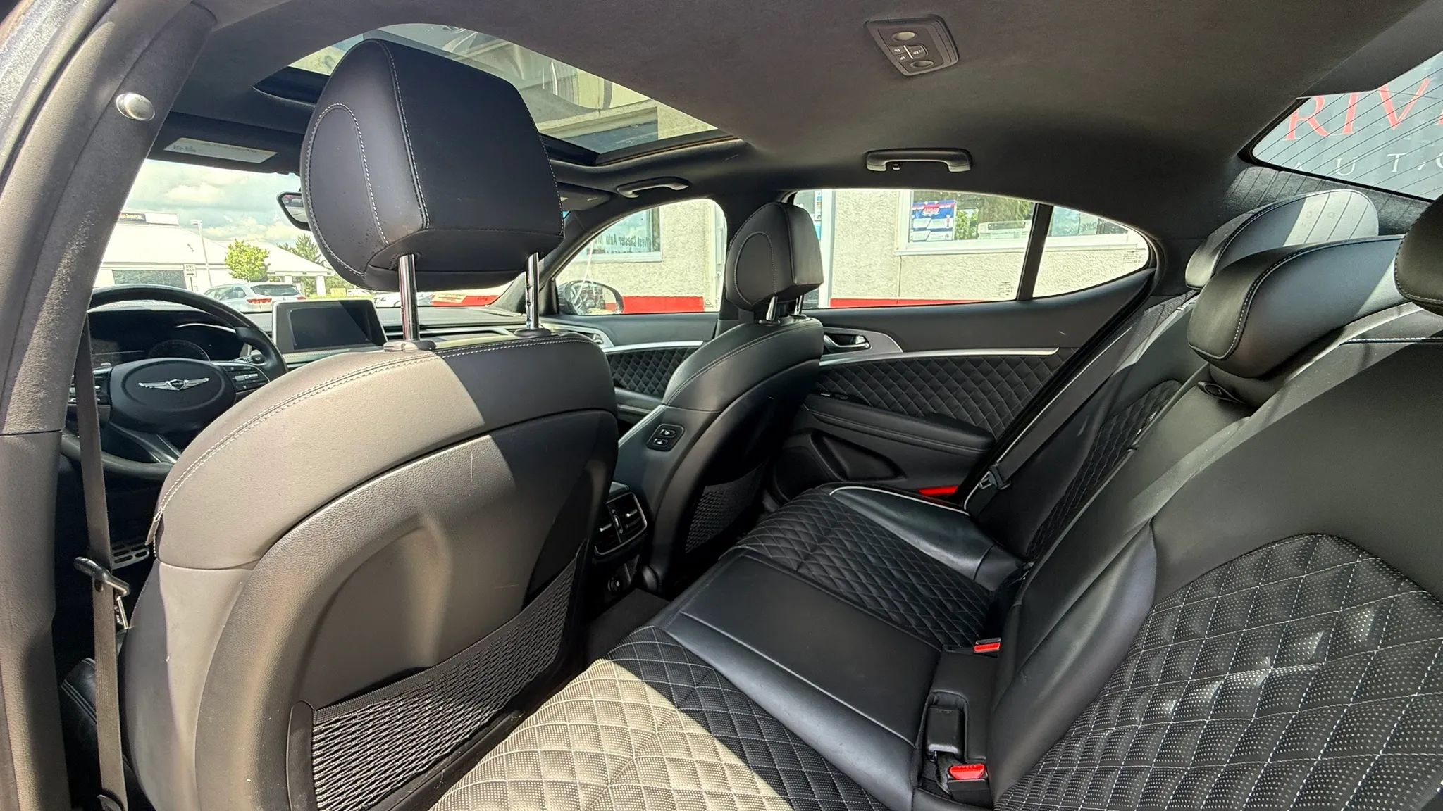 Used 2019 Genesis G70 2.0T Advanced w/ Sport Package AWD/4WD image 11