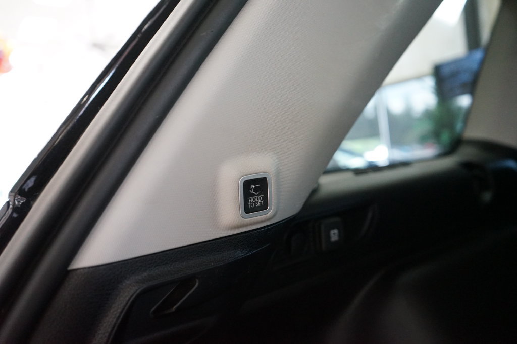 Used 2023 Jeep Grand Cherokee Limited AWD/4WD image 51