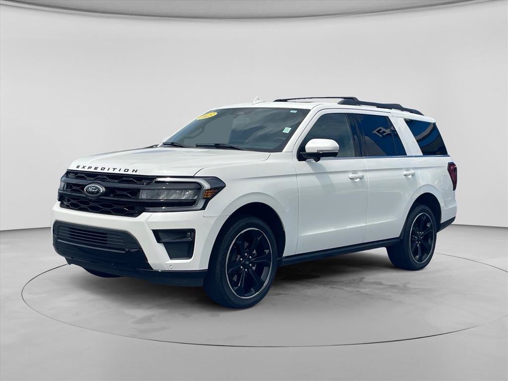 Used 2023 Ford Expedition Limited RWD image 3