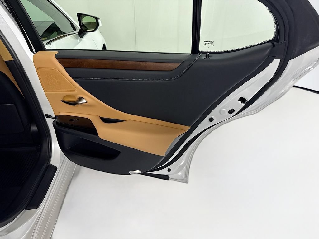 Certified 2025 Lexus ES 300h w/ Premium Package FWD image 27