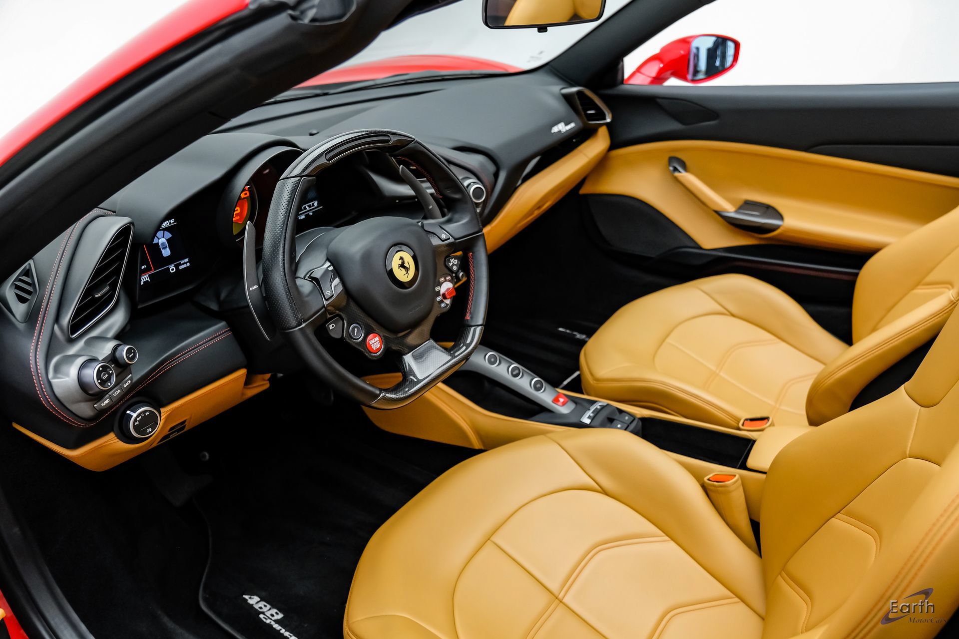 Used 2018 Ferrari 488 Spider RWD image 3