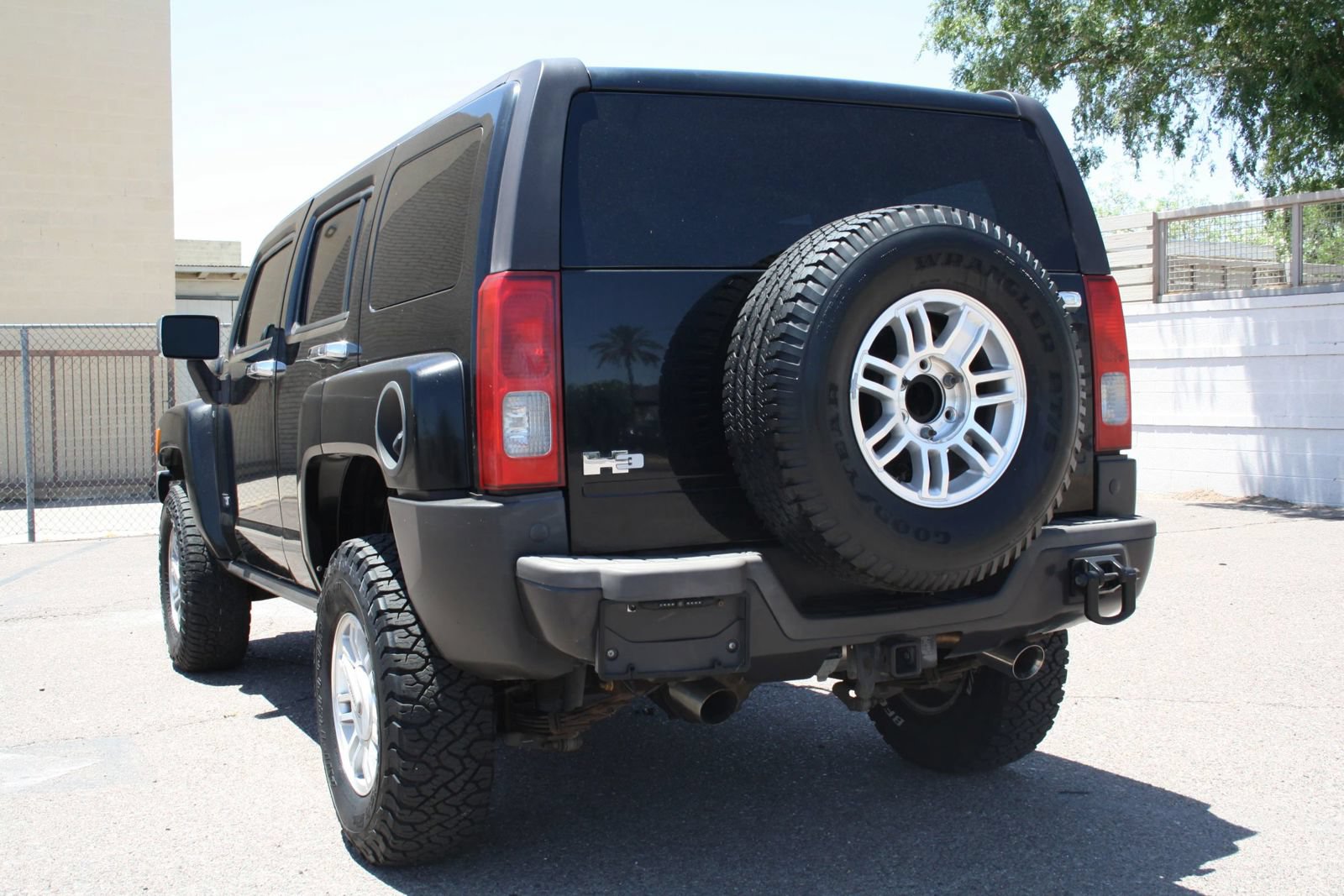 Used 2007 HUMMER H3 w/ Chrome Appearance Package AWD/4WD image 29
