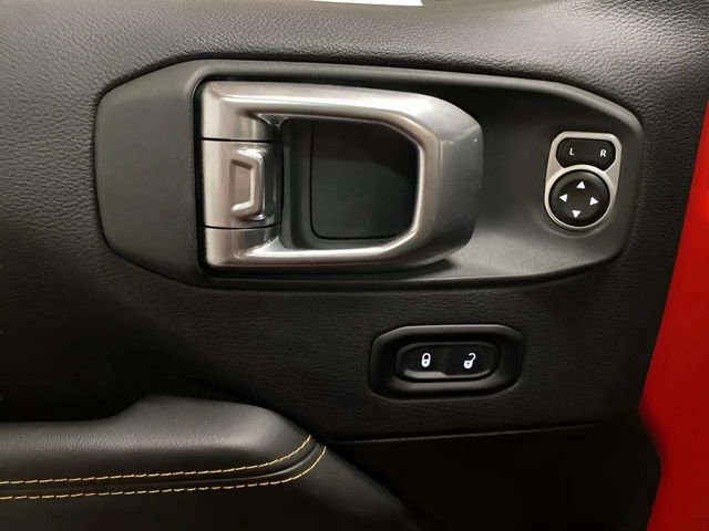 Used 2025 Jeep Wrangler Unlimited Sahara w/ Safety Group image 35