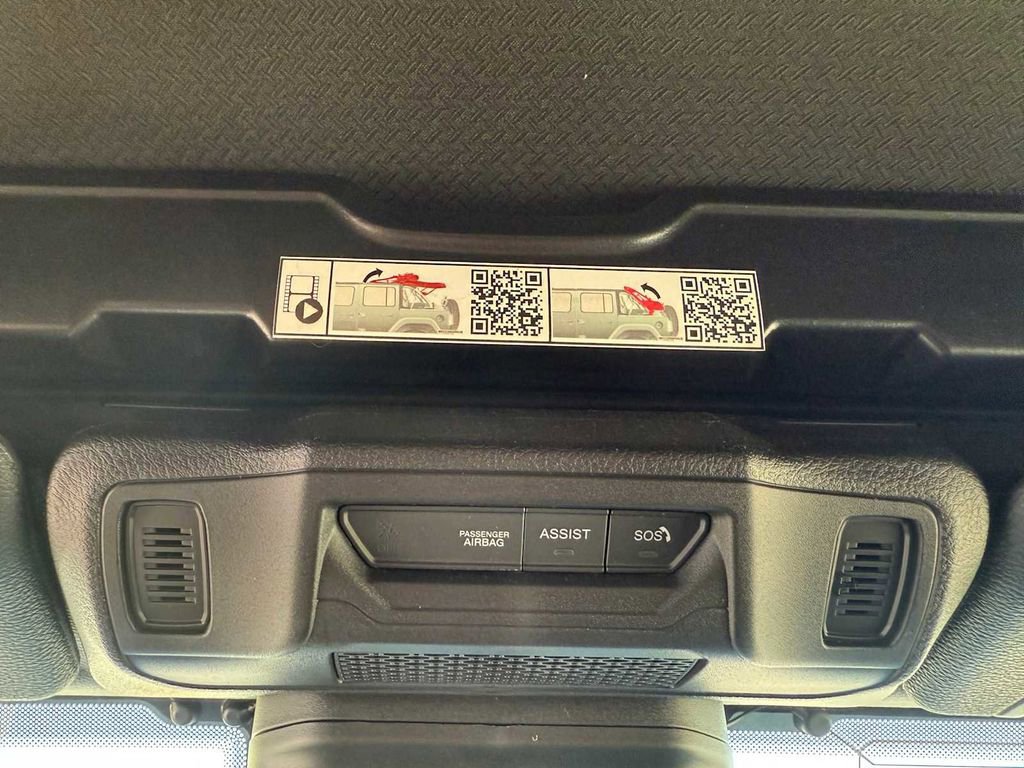 Used 2024 Jeep Wrangler Willys image 33