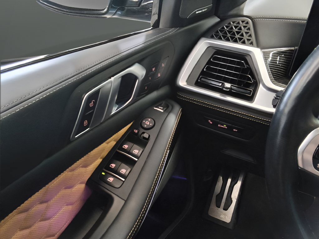 Used 2024 BMW X5 M Competition AWD/4WD image 8
