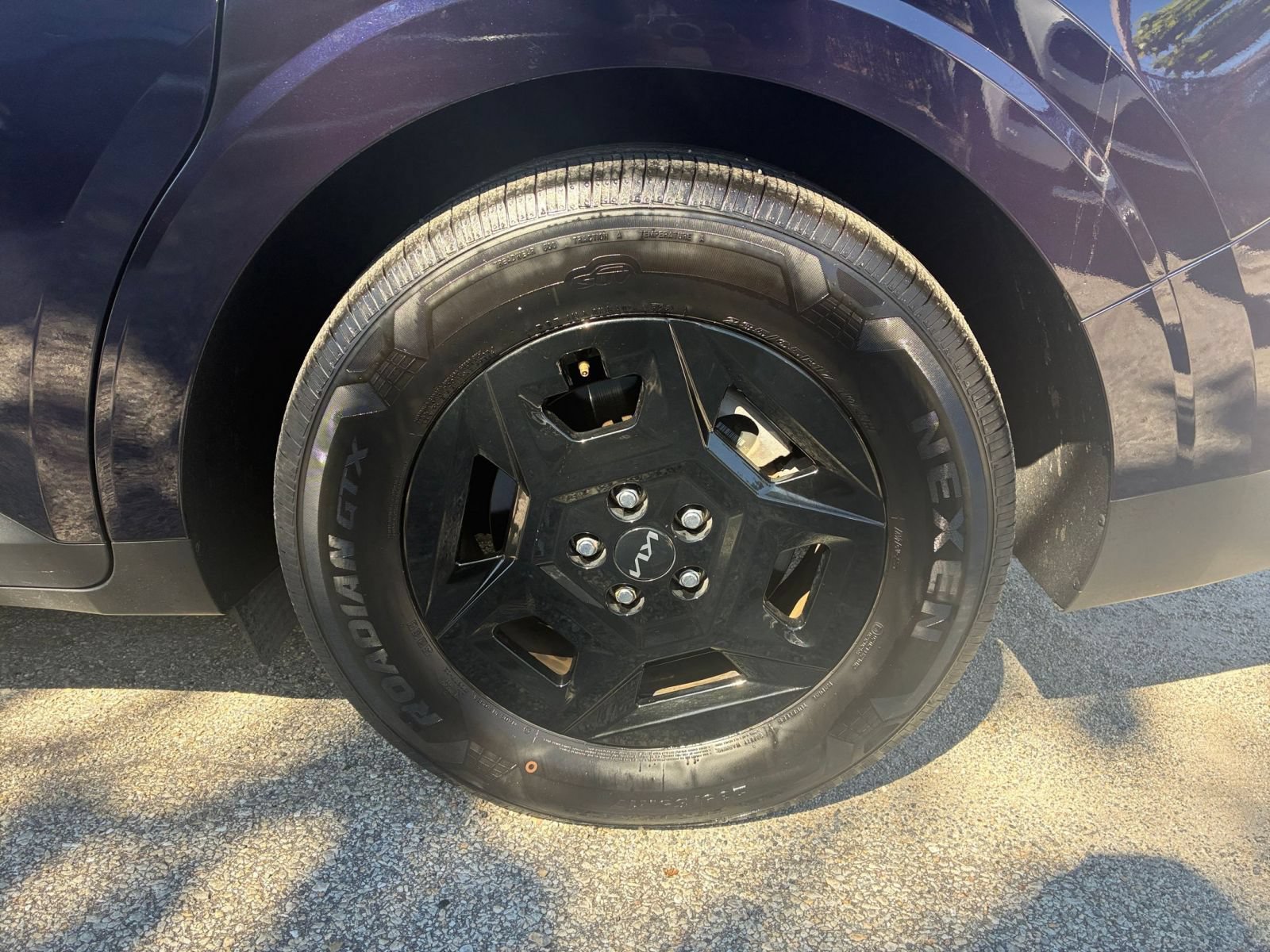 Used 2026 Kia Carnival FWD image 25