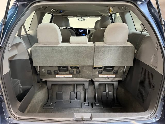 Used 2017 Toyota Sienna L FWD image 14