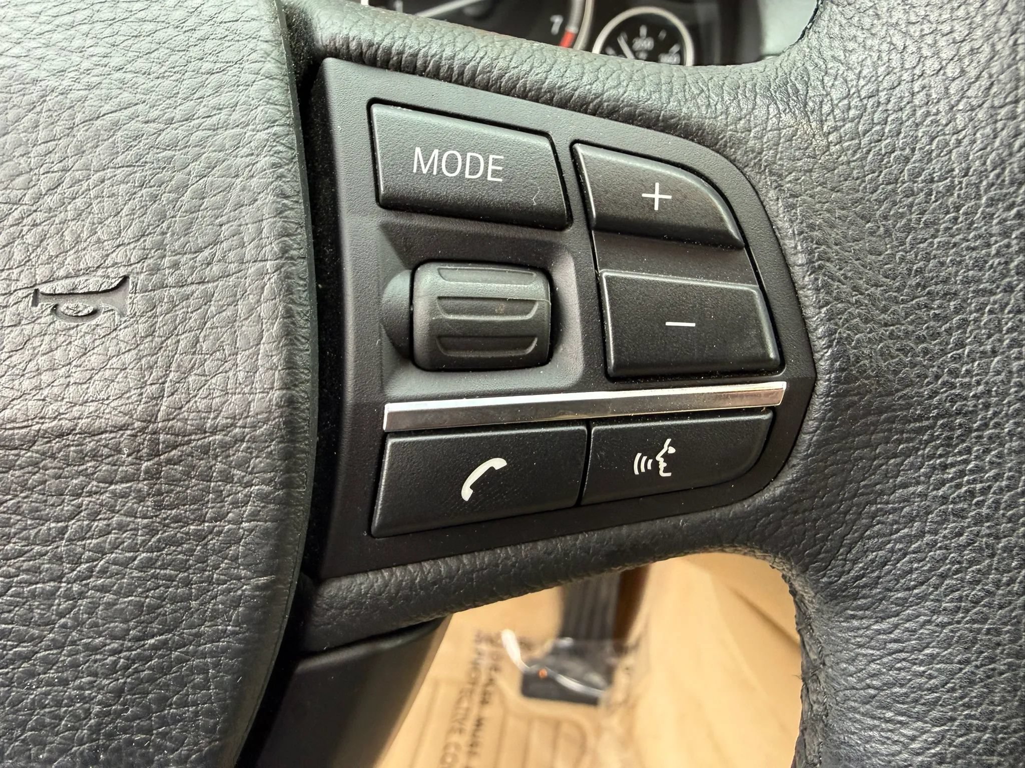 Used 2012 BMW 528i xDrive Sedan AWD/4WD image 37