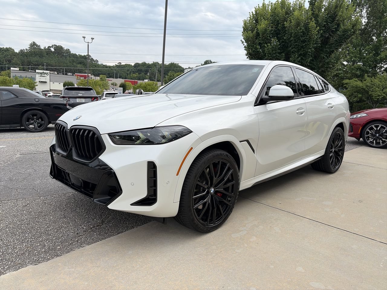 Used 2025 BMW X6 xDrive40i AWD/4WD image 4