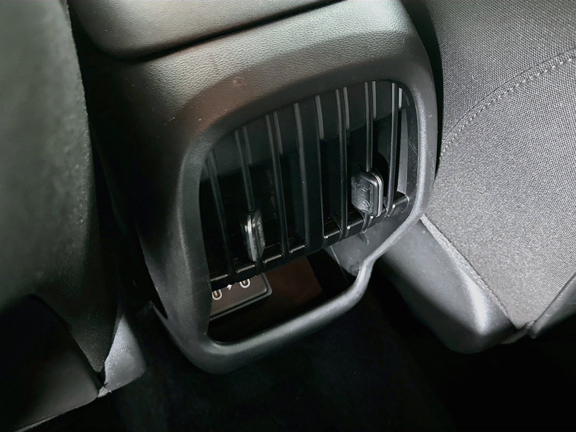 Used 2025 Hyundai Kona SEL FWD image 27