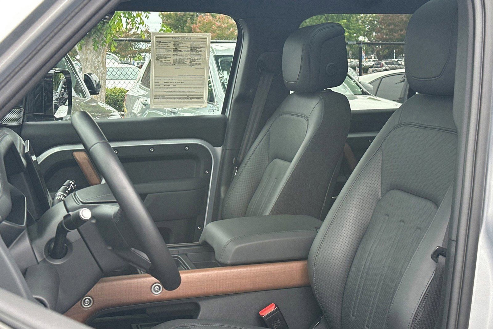 Used 2023 Land Rover Defender 130 X AWD/4WD image 5