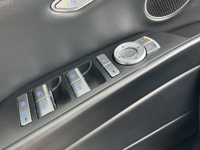 Used 2023 Genesis G80 2.5T AWD/4WD image 18