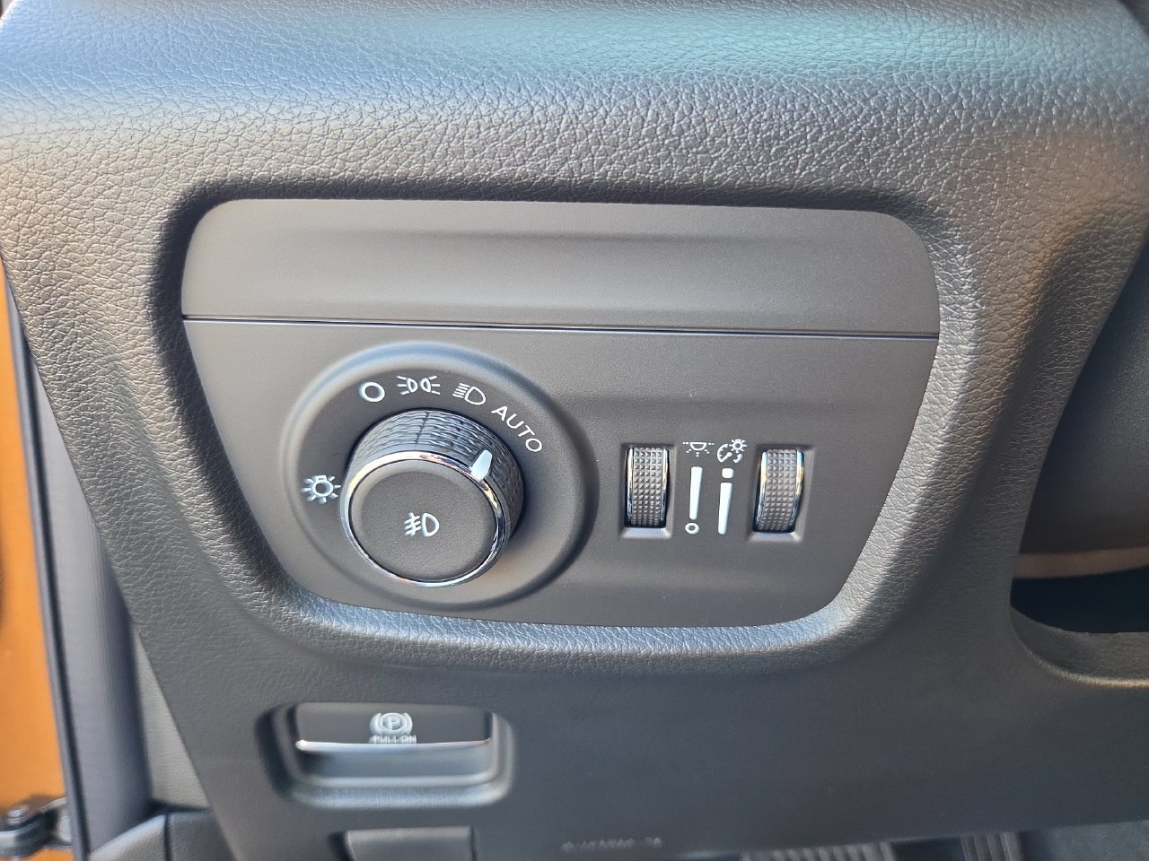 New 2027 Jeep Grand Cherokee Limited AWD/4WD image 16