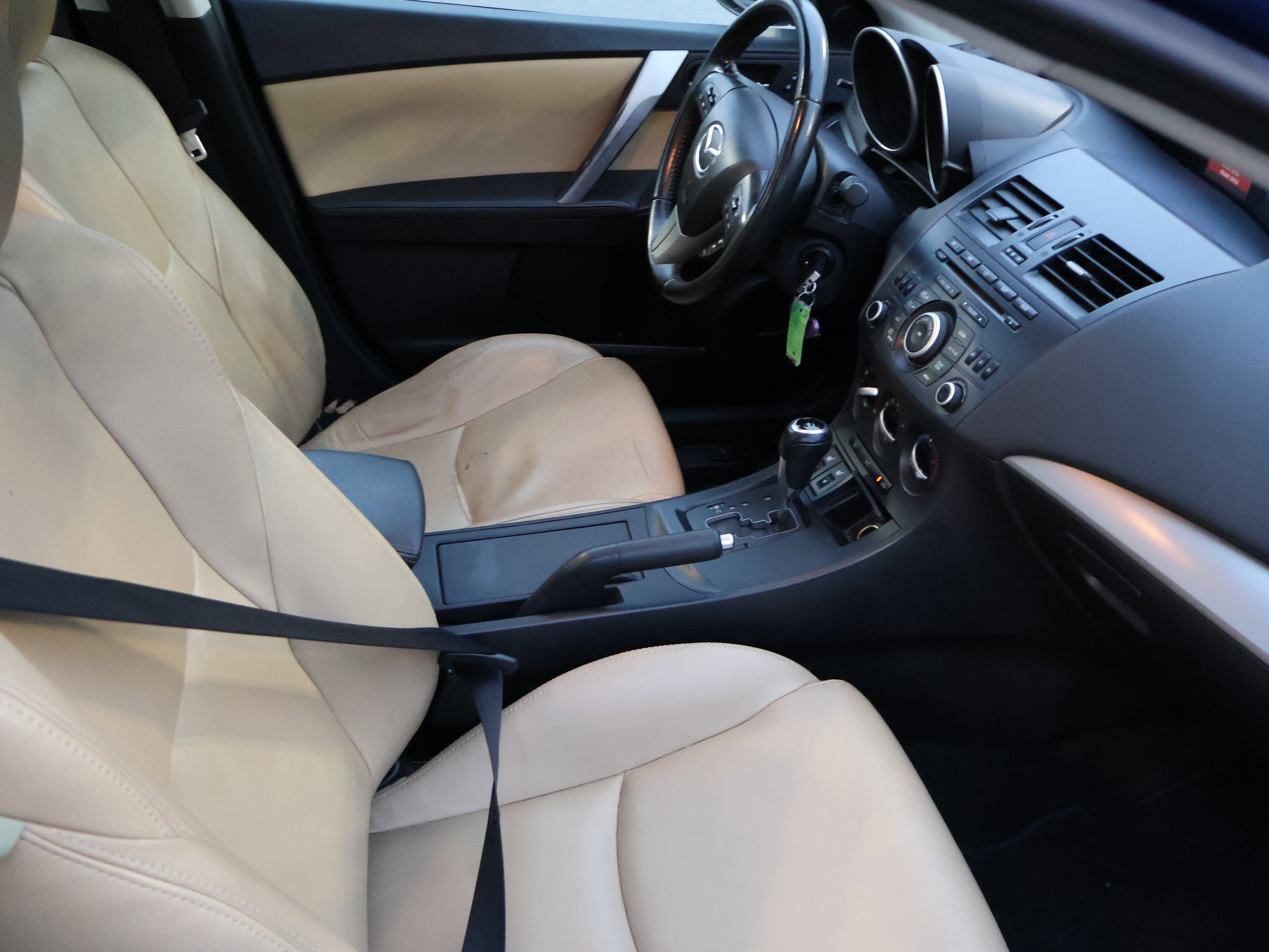 Used 2012 MAZDA MAZDA3 i Grand Touring image 11