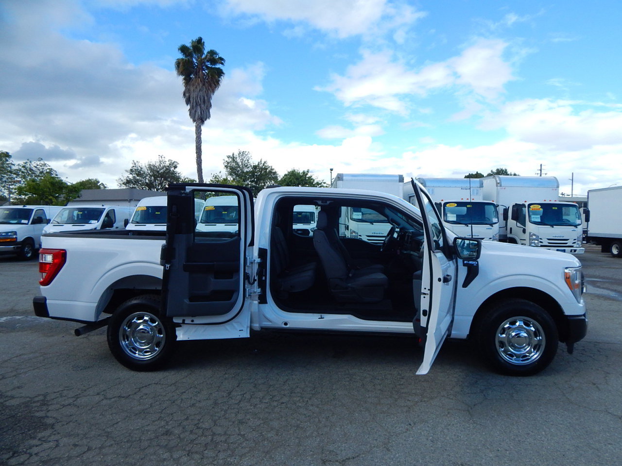 Used 2022 Ford F150 XL w/ Equipment Group 101A High RWD image 2