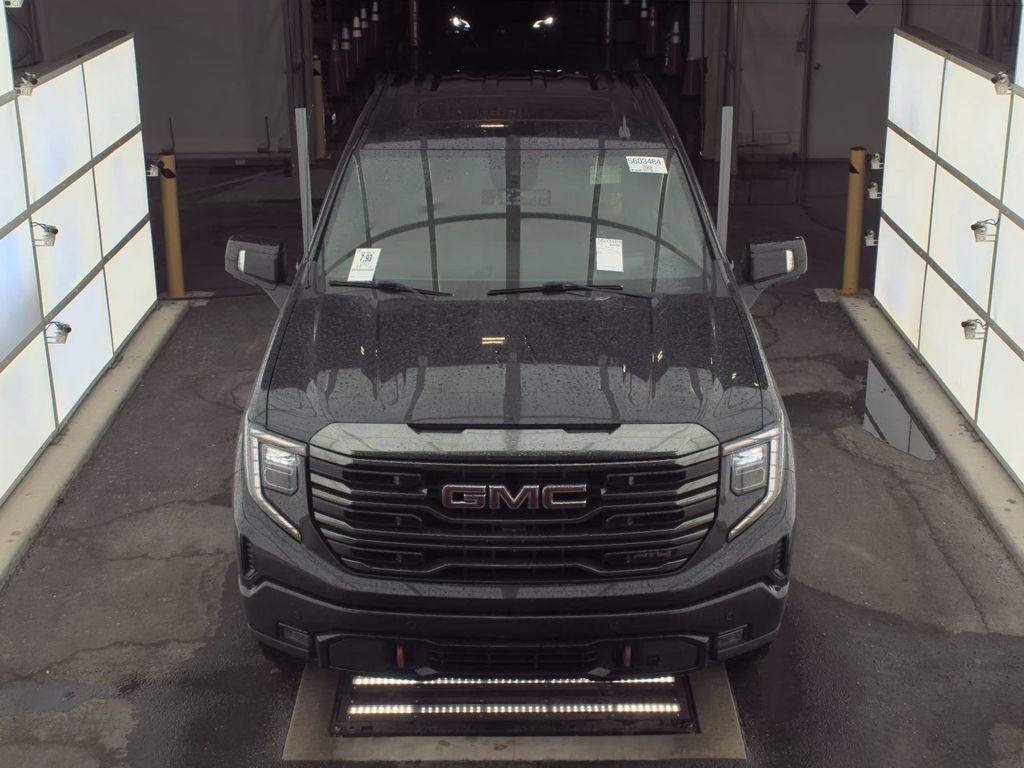 Used 2023 GMC Sierra 1500 AT4 w/ AT4 Premium Package AWD/4WD image 3