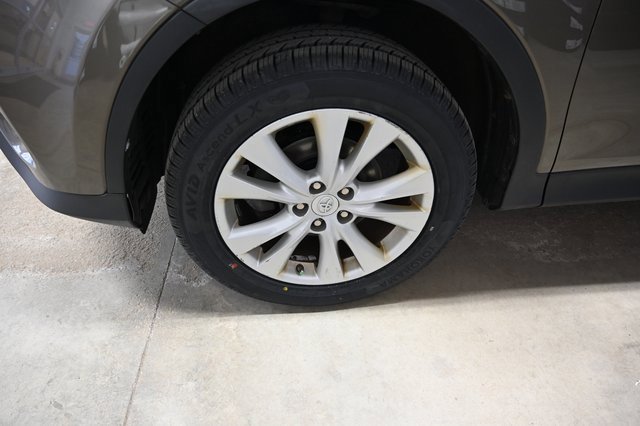 Used 2014 Toyota RAV4 Limited image 30