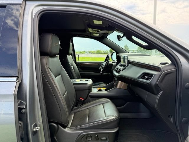 Used 2021 Chevrolet Suburban High Country w/ Premium Package 2 AWD/4WD image 11