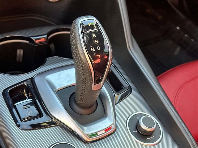 Used 2022 Alfa Romeo Giulia Veloce image 15