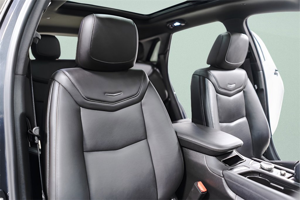 Used 2022 Cadillac XT5 Premium Luxury w/ LPO, Floor Liner Package image 37