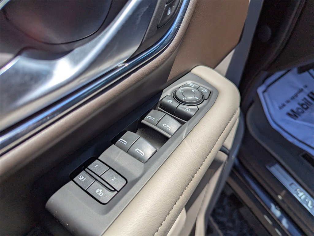 Certified 2022 Chevrolet Tahoe Z71 w/ Luxury Package image 10