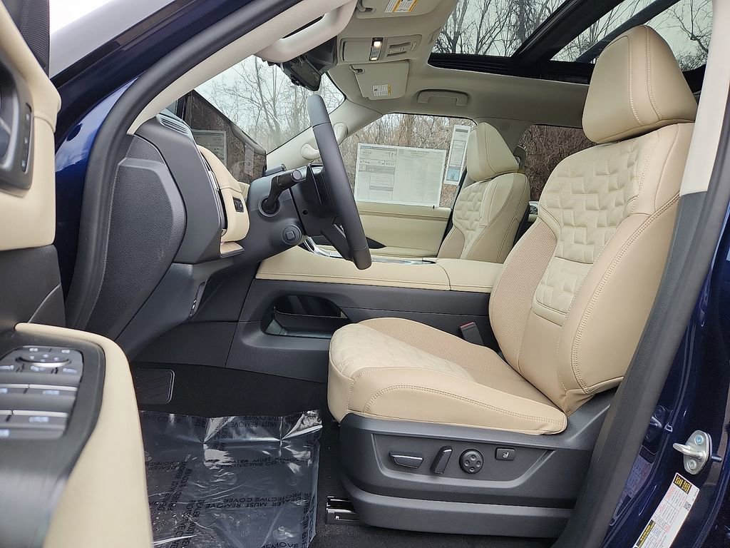 New 2026 Nissan Armada Platinum Reserve image 7