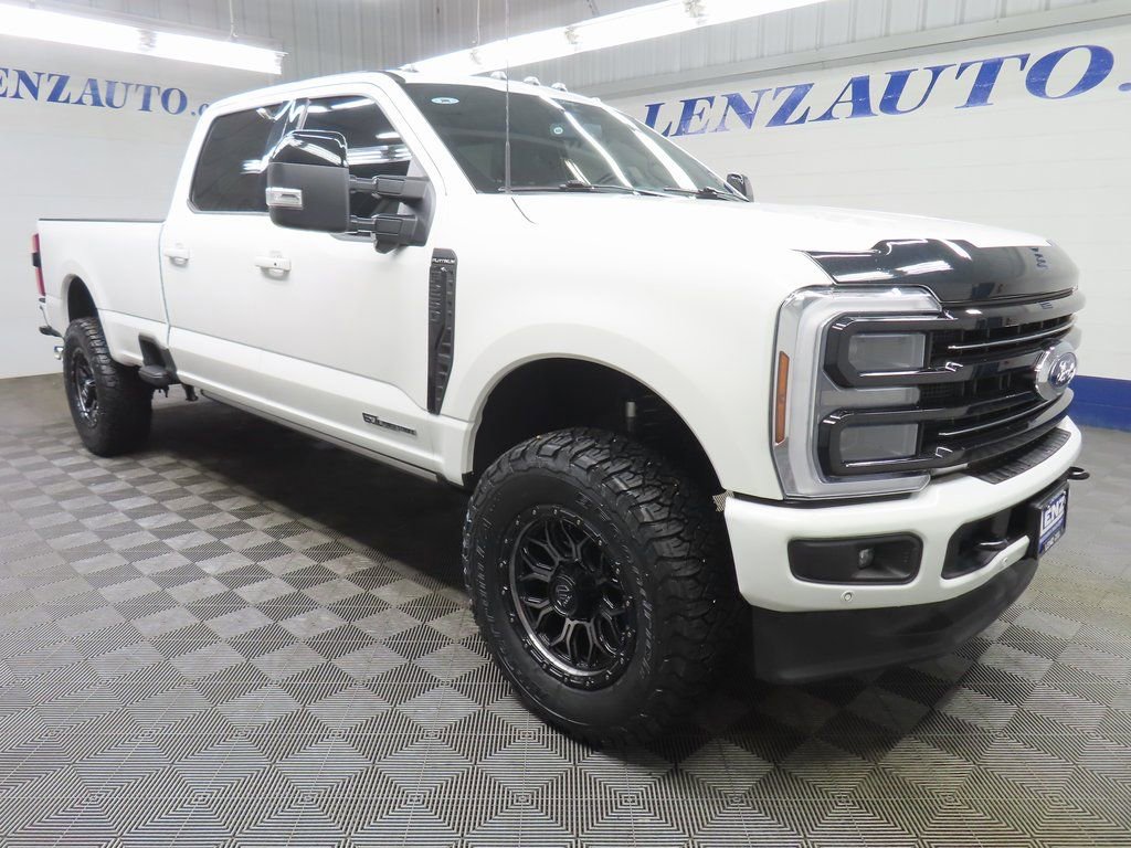 Used 2025 Ford F250 Platinum AWD/4WD image 4