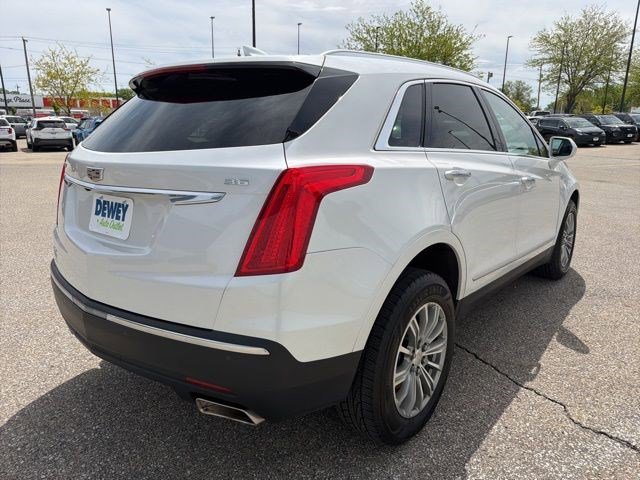 Used 2018 Cadillac XT5 Luxury w/ Driver Awareness Package AWD/4WD image 5