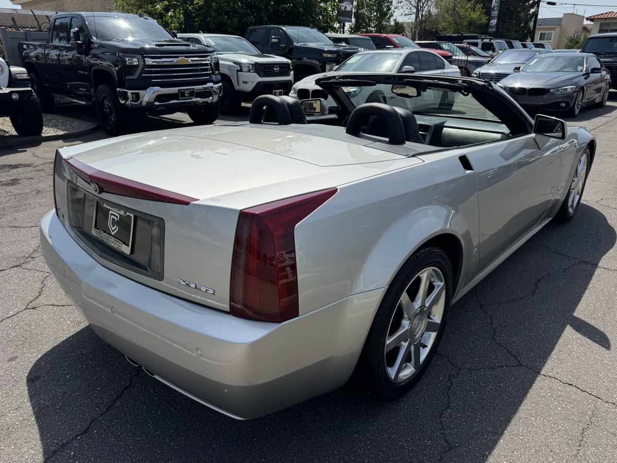 Used 2008 Cadillac XLR RWD image 8