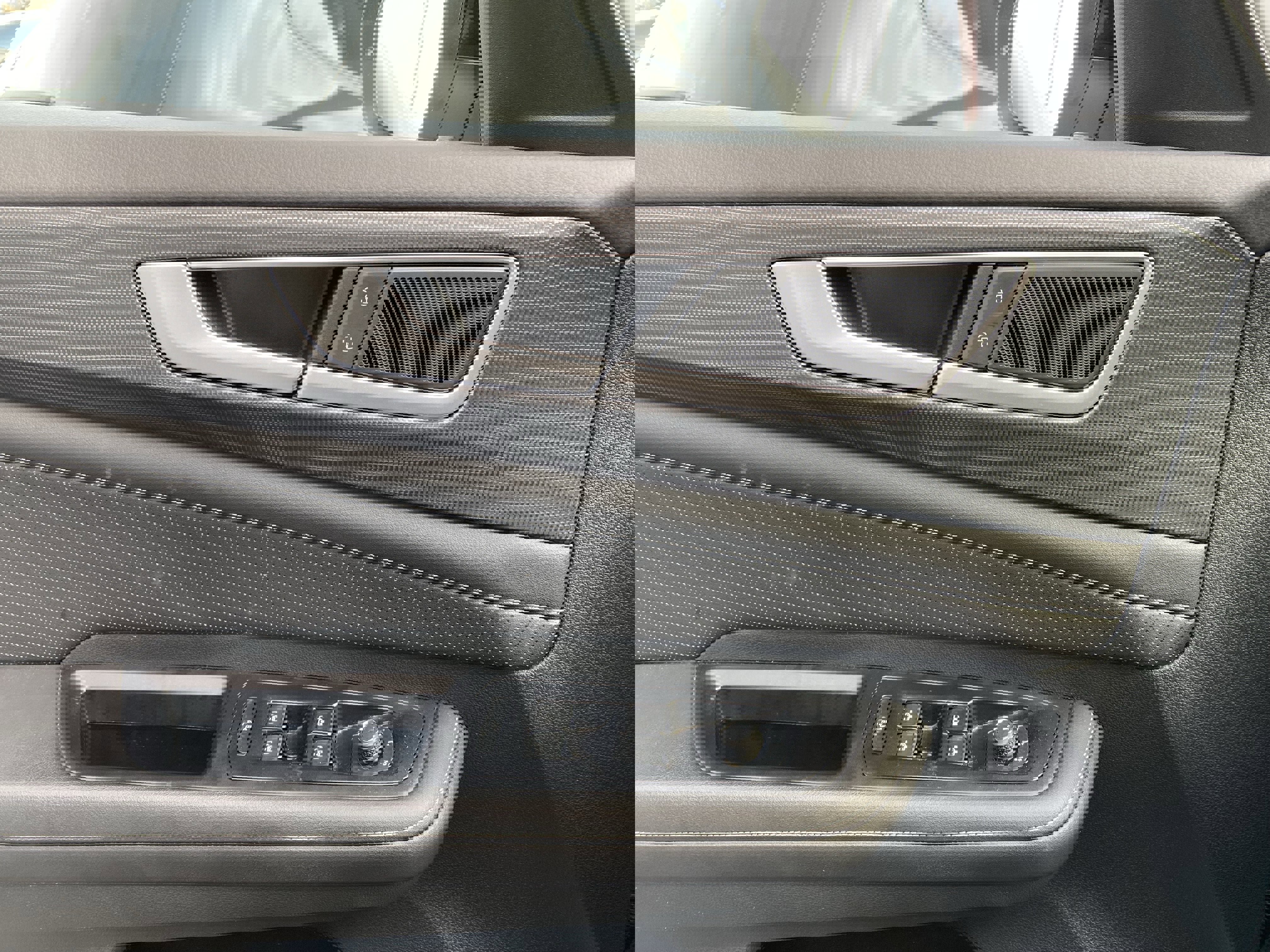 Used 2025 Volkswagen Atlas Cross Sport SEL R-Line image 15