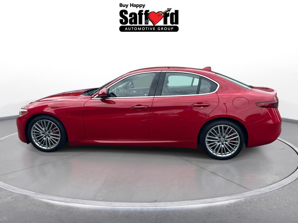 Used 2018 Alfa Romeo Giulia Ti w/ Quick Order Package 22Z Lusso RWD image 4