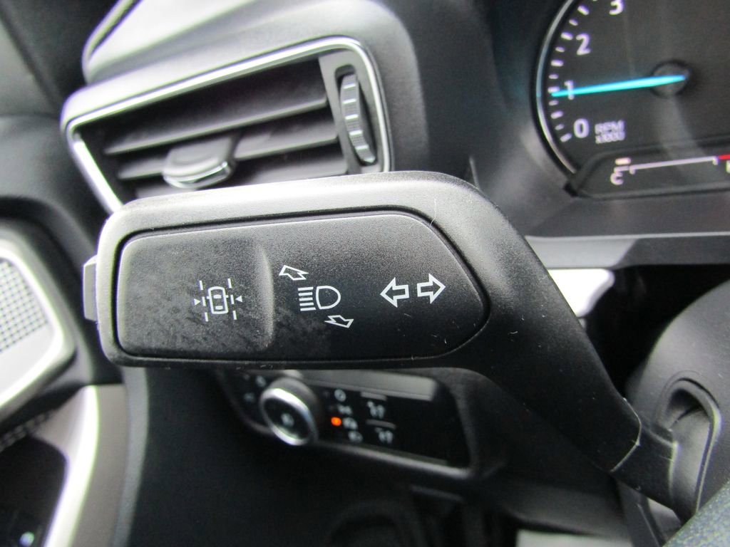 Used 2024 Ford Explorer XLT w/ Equipment Group 202A AWD/4WD image 24