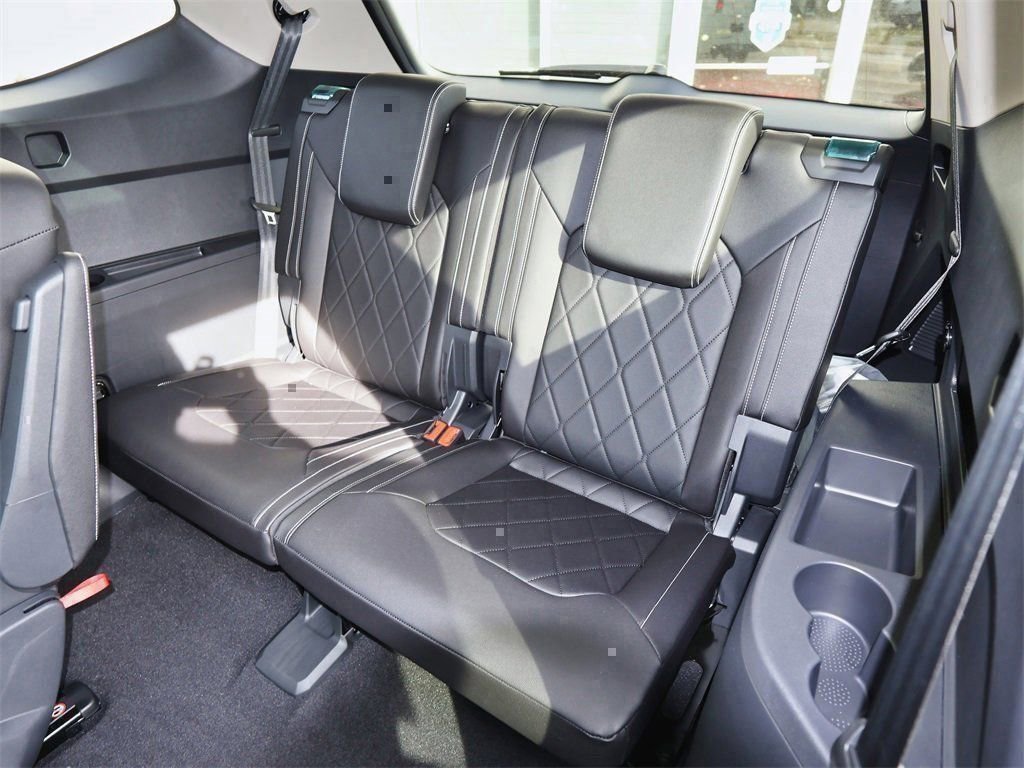 New 2026 Volkswagen Atlas SEL Premium R-Line image 18