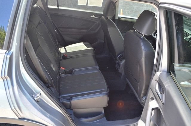 Used 2024 Volkswagen Tiguan SE AWD/4WD image 35