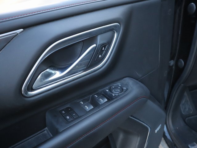 Used 2021 Chevrolet Suburban RST w/ Luxury Package image 22