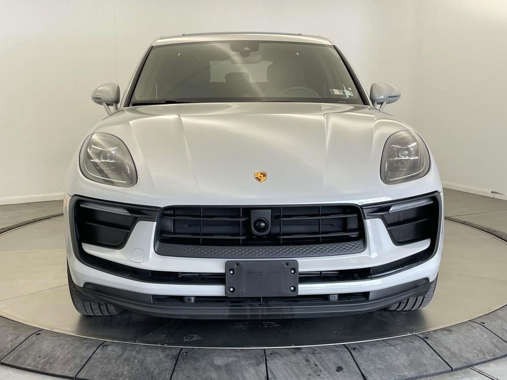 Certified 2023 Porsche Macan image 10