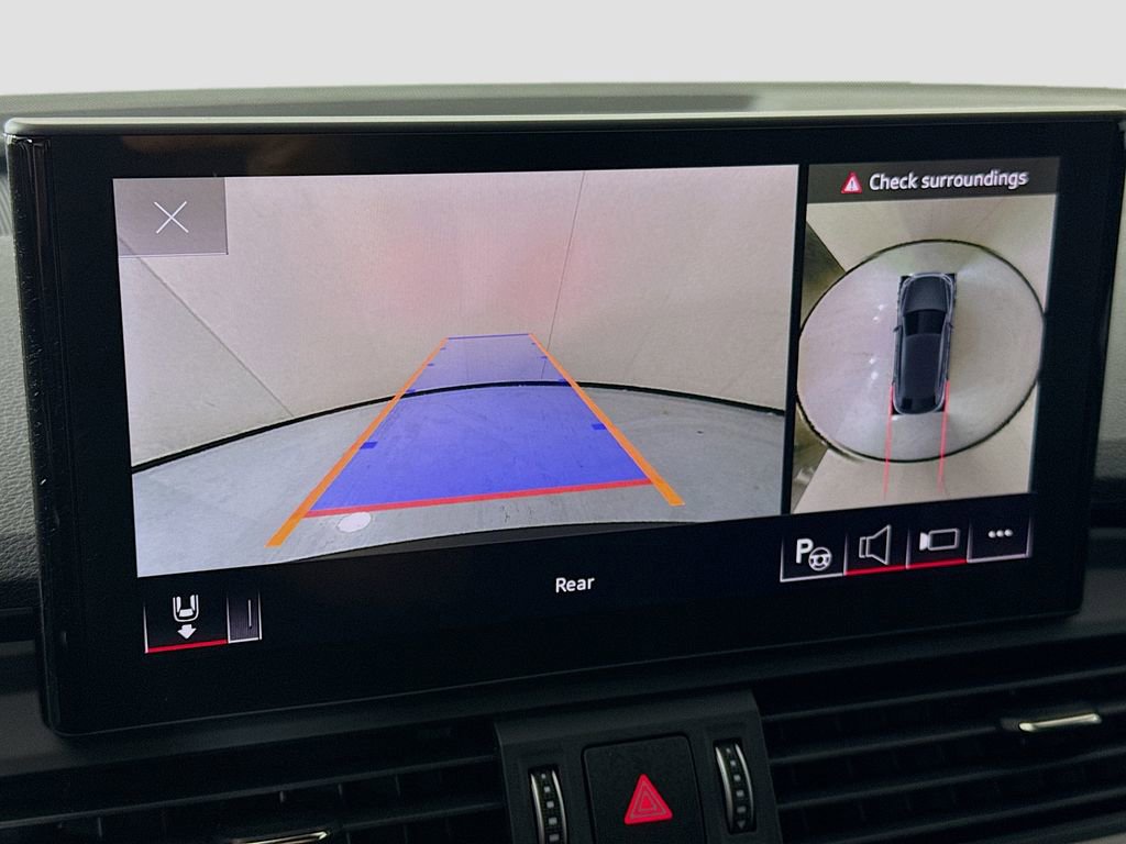 Used 2023 Audi Q5 2.0T Prestige w/ Prestige Package image 16