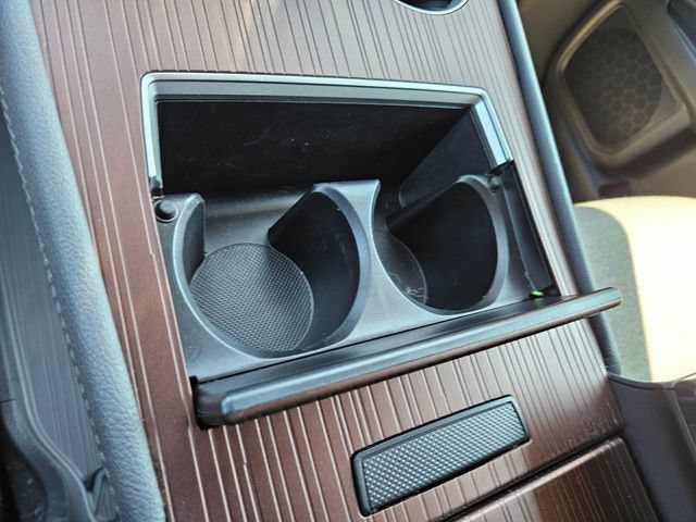 Used 2024 Toyota Sienna LE FWD image 34