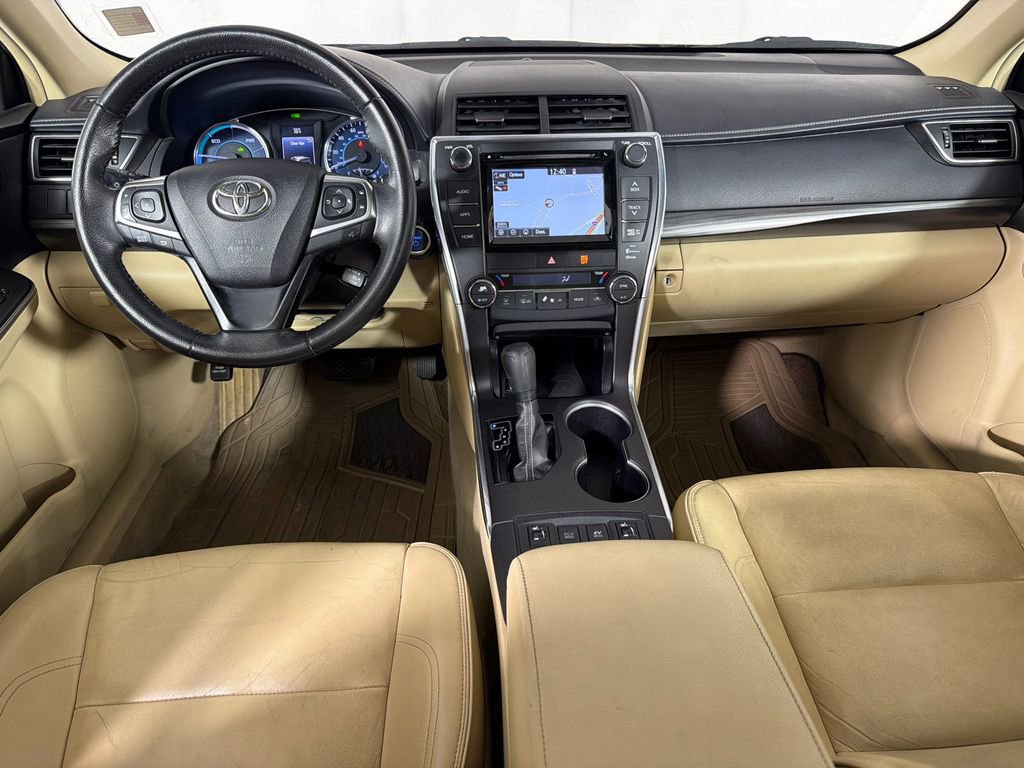 Used 2015 Toyota Camry XLE w/ Moonroof Package FWD image 23