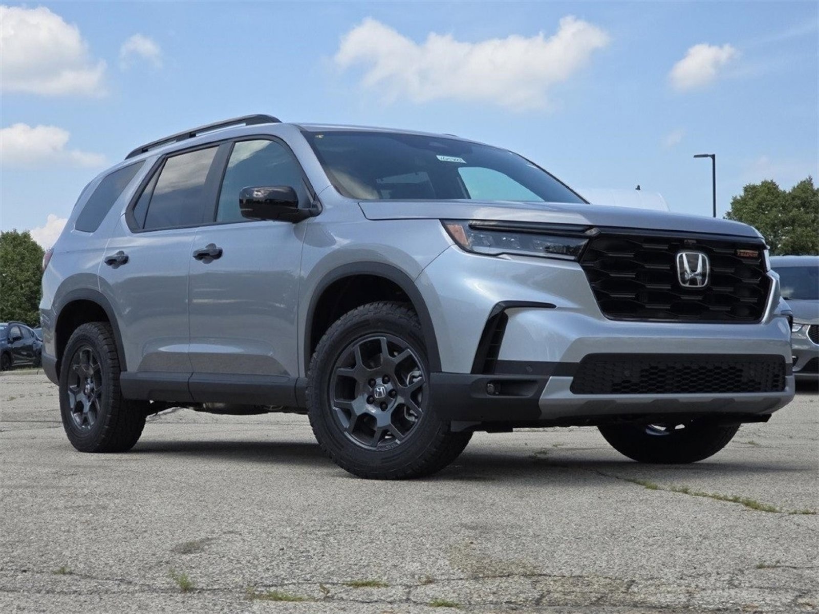 New 2025 Honda Pilot TrailSport image 2