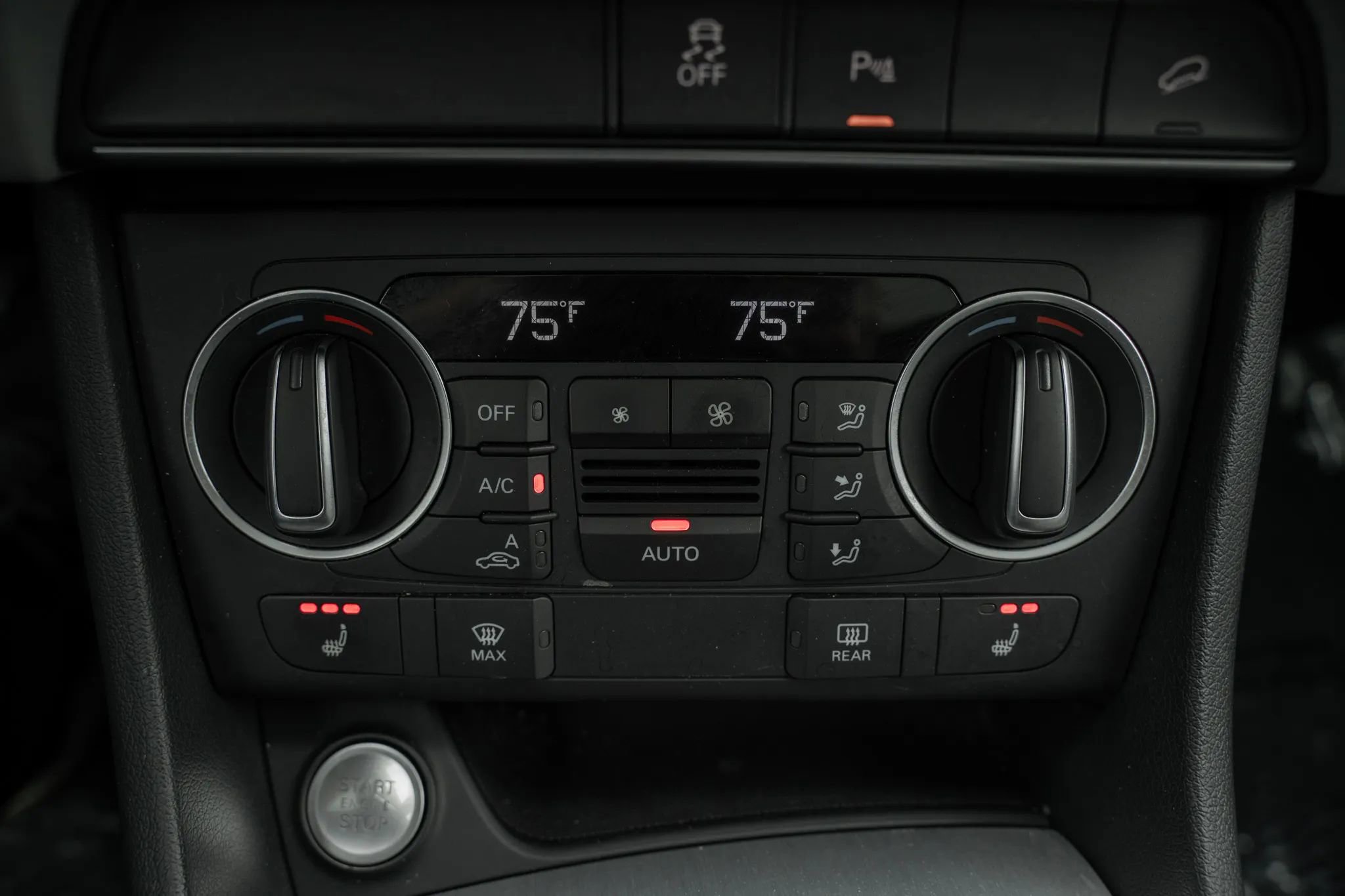 Used 2018 Audi Q3 2.0T Premium Plus w/ Premium Plus Package image 23