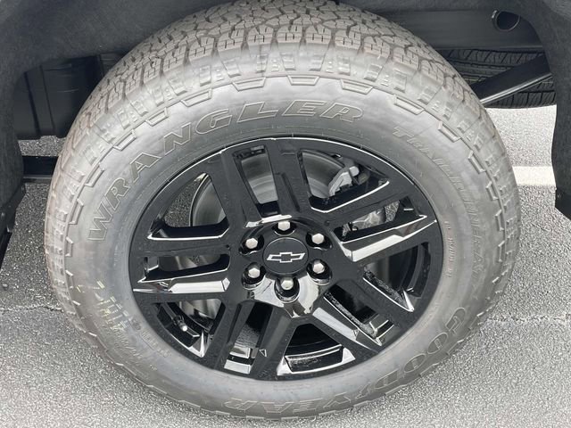 New 2025 Chevrolet Silverado 1500 Custom w/ Turbomax Blackout Package image 9