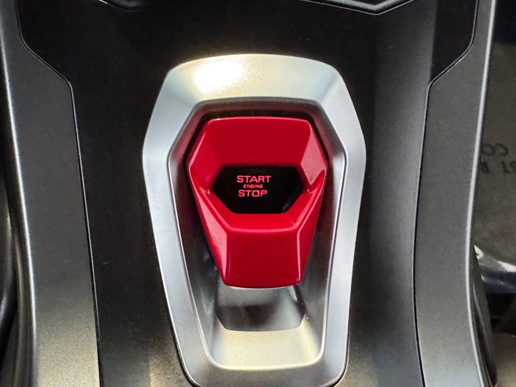 Used 2016 Lamborghini Huracan LP 580-2 image 33