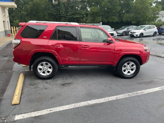 Used 2016 Toyota 4Runner SR5 AWD/4WD image 3