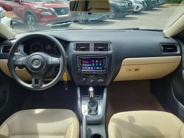 Used 2011 Volkswagen Jetta SE FWD image 13