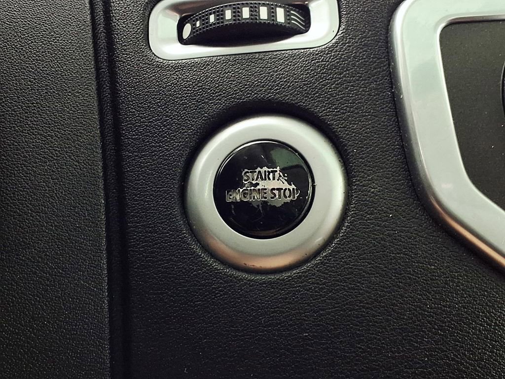 Used 2015 Land Rover LR4 HSE AWD/4WD image 19