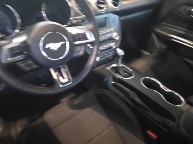 Used 2017 Ford Mustang Coupe image 9