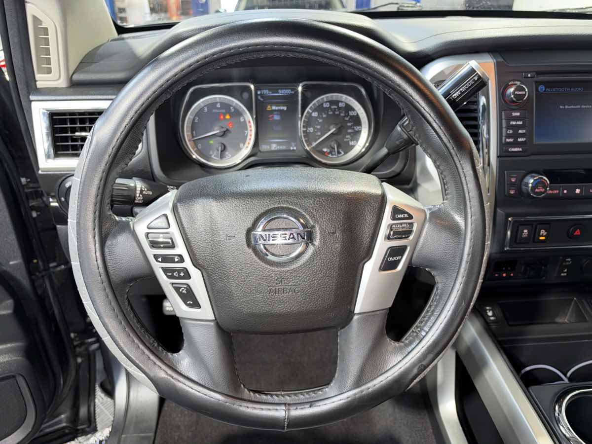 Used 2017 Nissan Titan SV AWD/4WD image 16