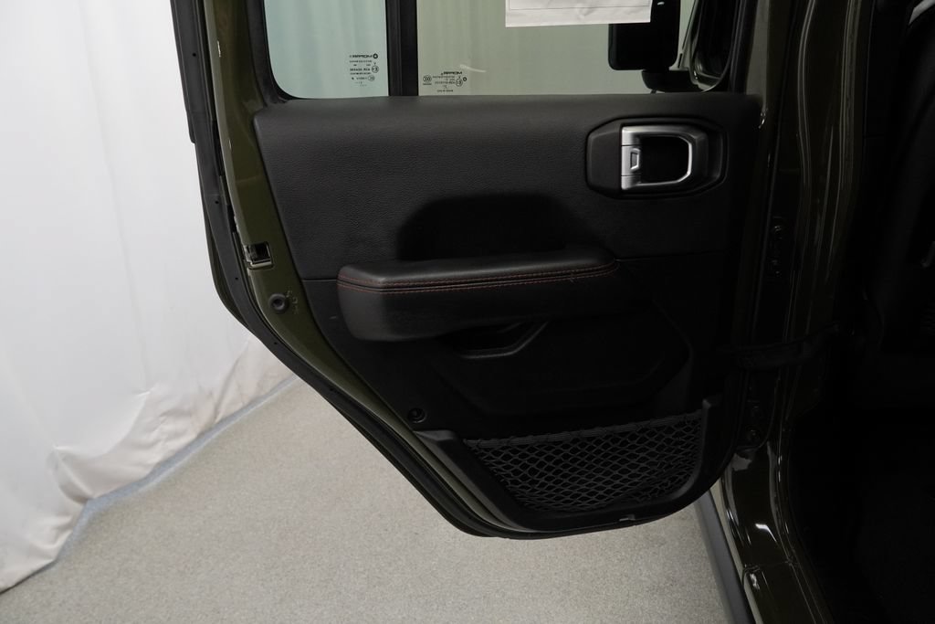 Used 2022 Jeep Gladiator Mojave w/ Cold Weather Group AWD/4WD image 43